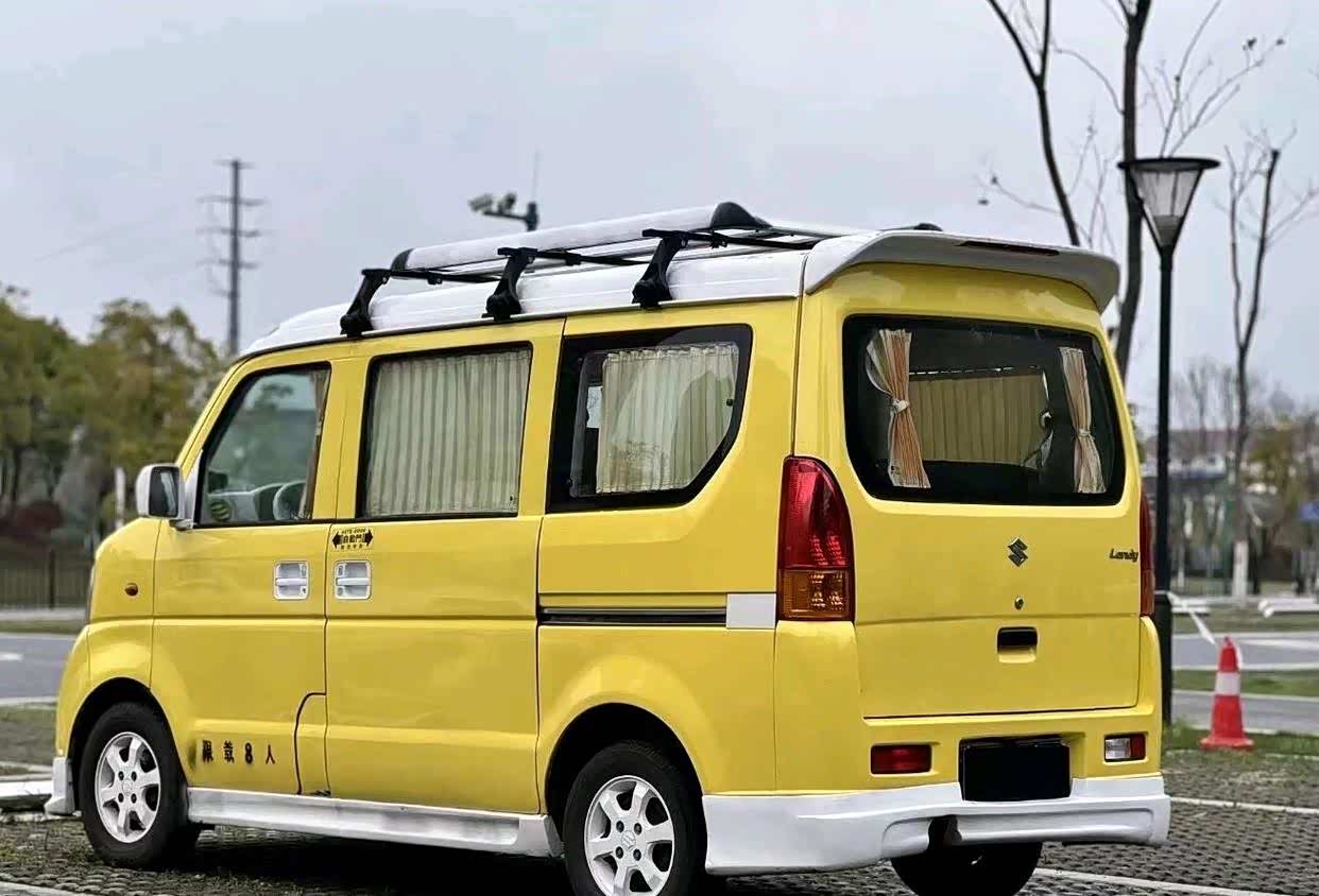 铃木浪迪:个性化实用“面包车”,双色车身更时尚,标配侧滑门_车家号_发现车生活_汽车之家