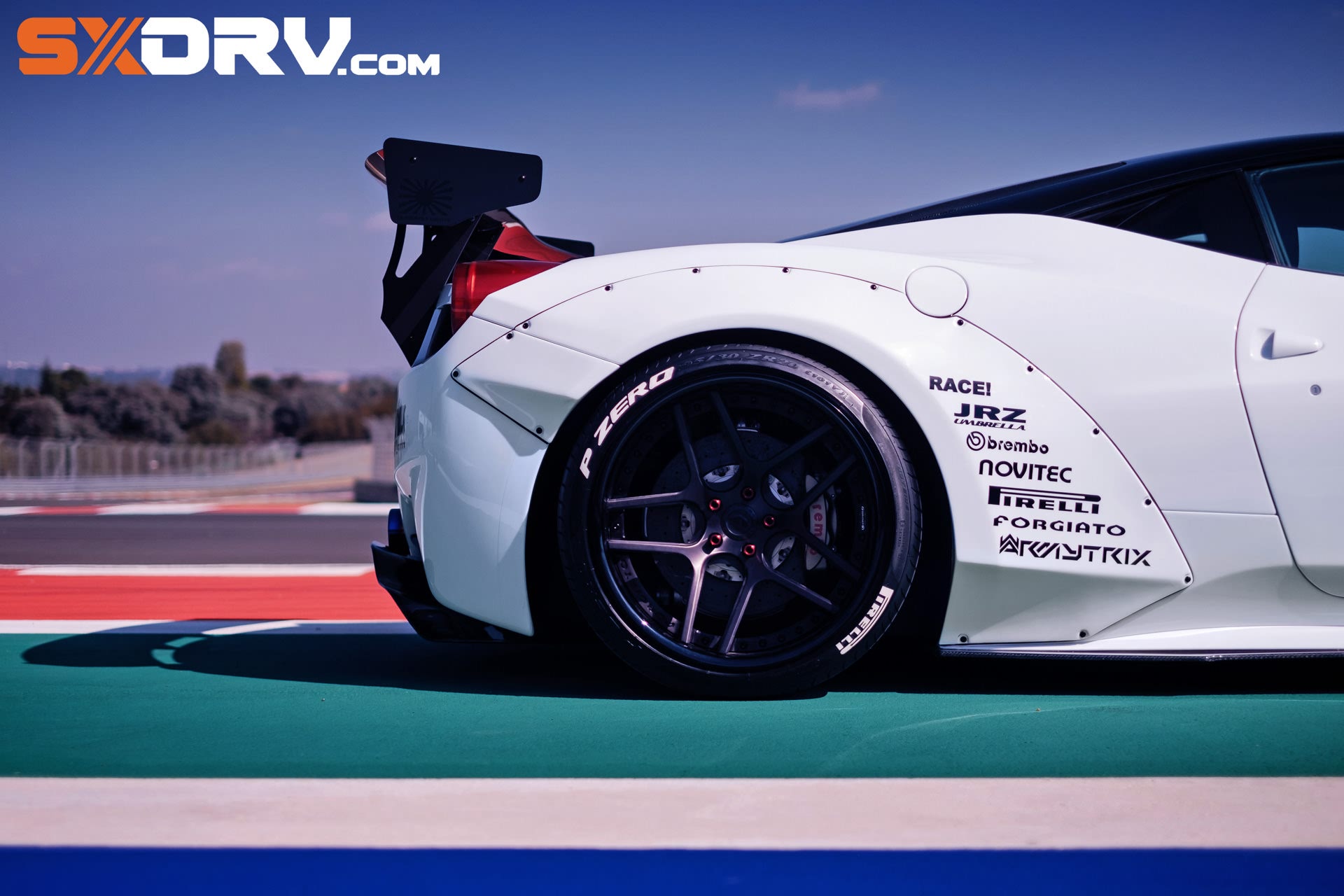 lbwk宽体法拉利458搭配超跑御用armytrix钛合金排气