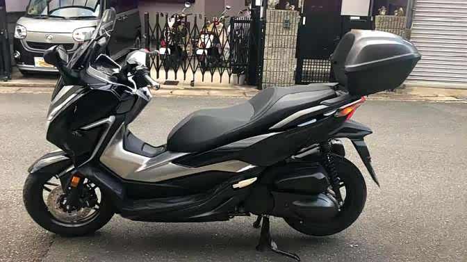 实拍本田高颜值踏板车forza,引进必定"爆款"!