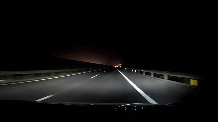 为什么老司机更喜欢晚上跑高速?晚上跑高速该注意什么?_车家号_发现车生活_汽车之家