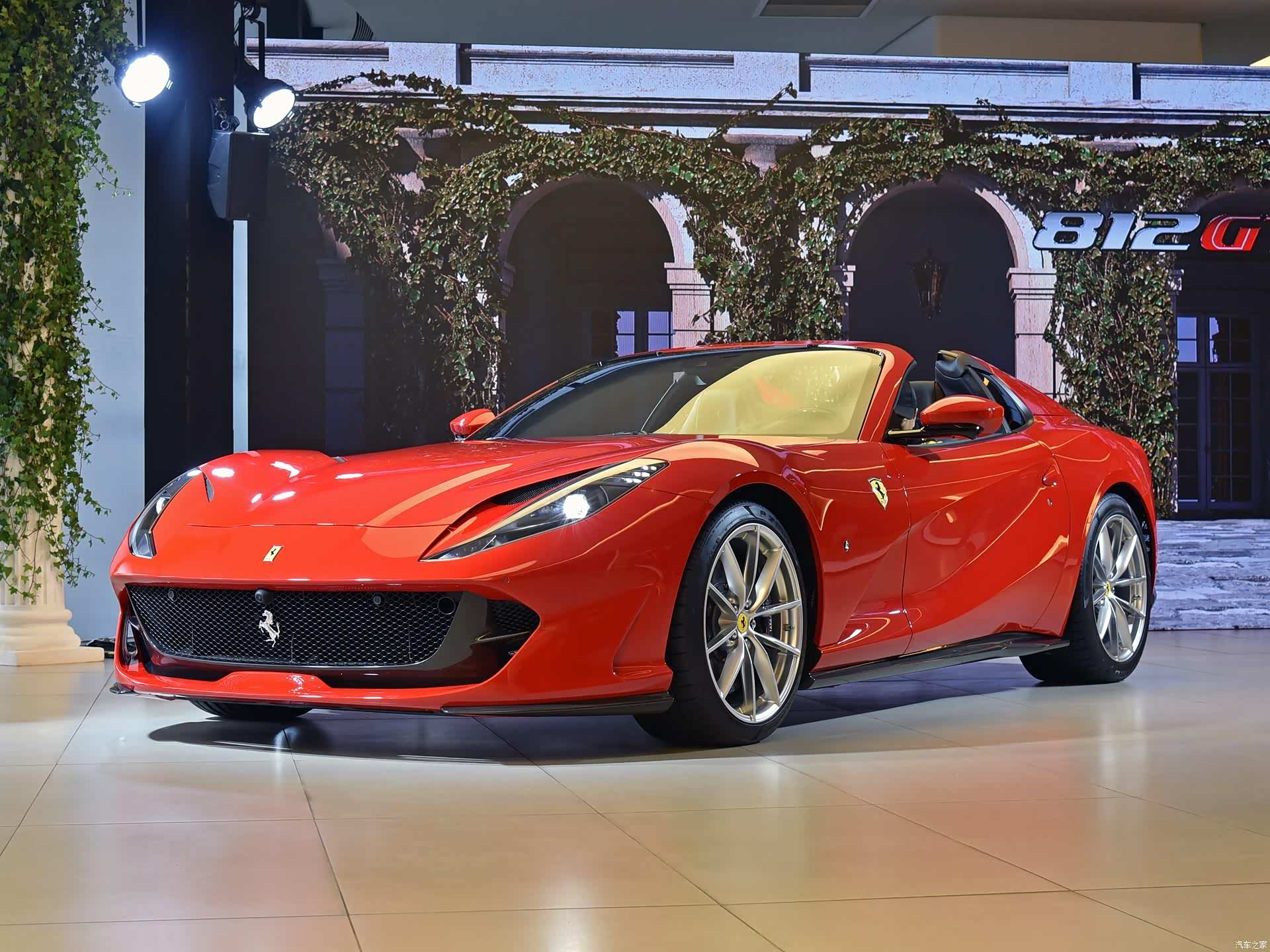 新车由法拉利设计中心团队基于812 superfast打造,其外观基本保持了