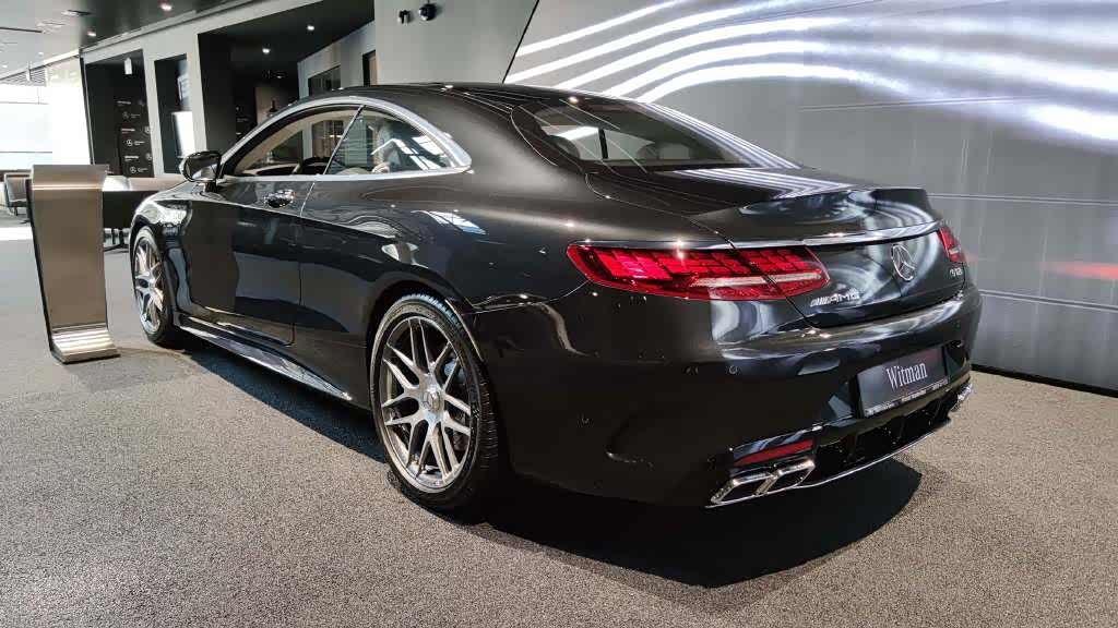 奔驰s63 amg coupe实车图,造型运动,内饰奢华