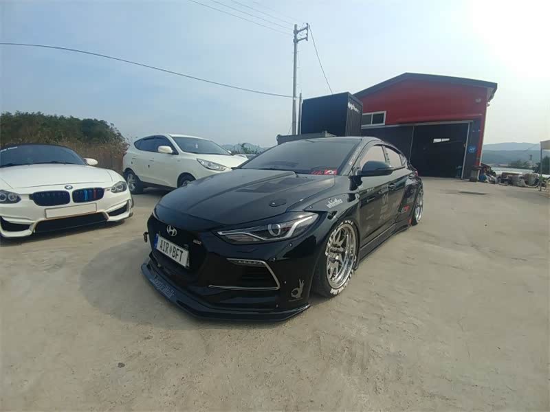 你不知道的改装风格 现代伊兰特气动避震悬挂姿态改装