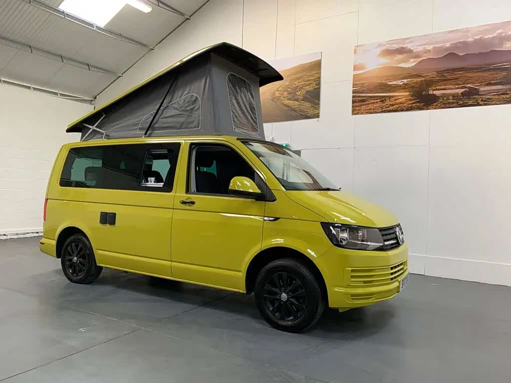 全新问世的大众房车,2.0t 7速双离合变速箱,能住3口家具很环保