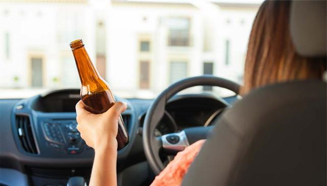 酒后叫代驾却被处罚?车主一脸疑惑:明明没开车,凭啥罚我?