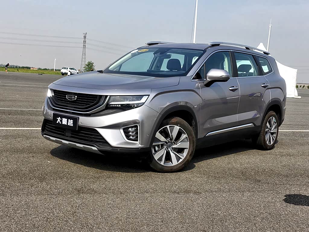 动力表现高出预期 大空间的中国品牌suv 试驾吉利豪越1.8t