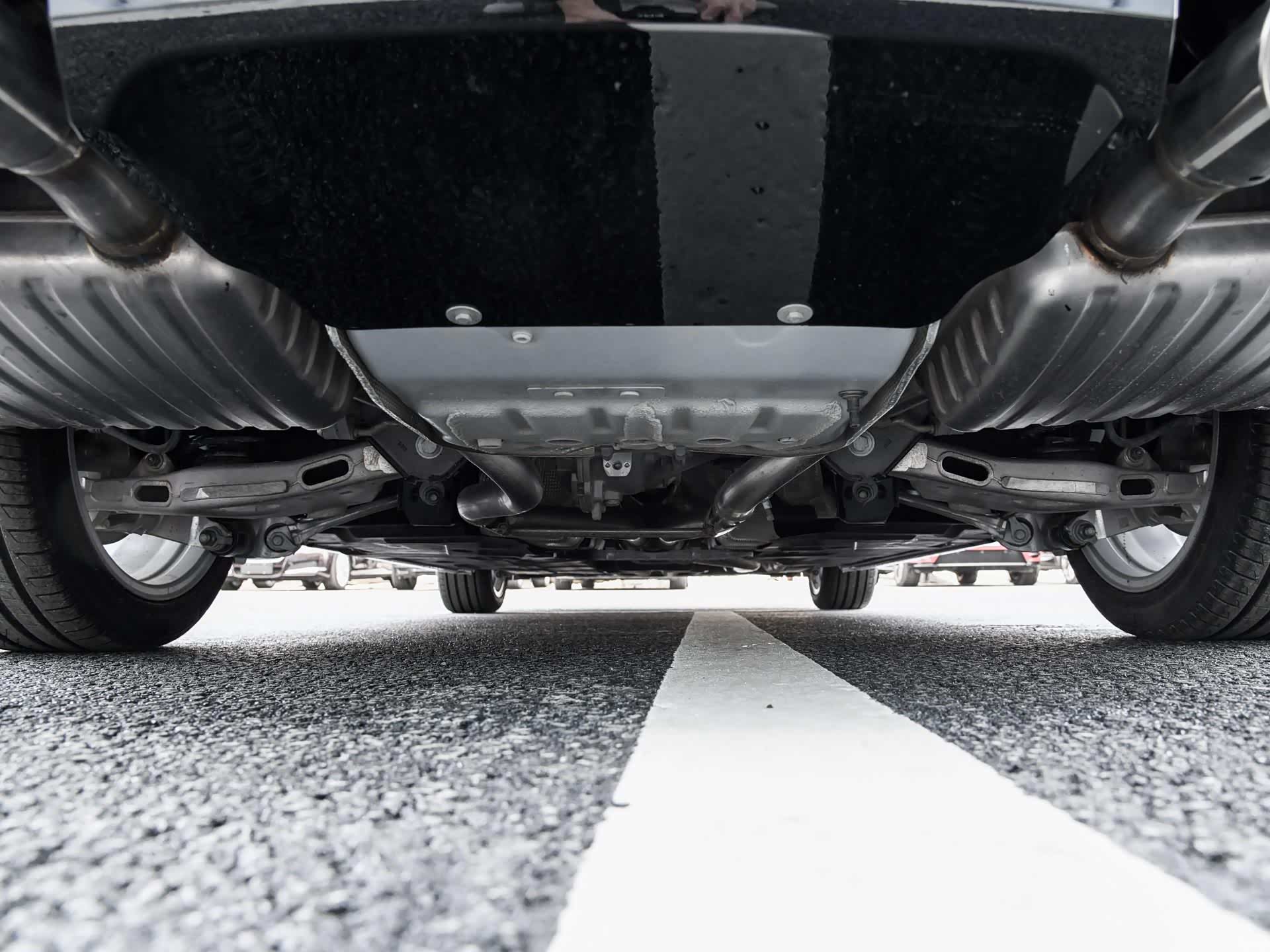 与此同时,优秀的nvh(噪声,振动与声振粗糙度)和底盘调教,使捷豹xel