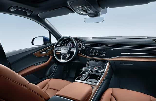 三款专享版车型限量首发 你期待的三联屏全新奥迪q7终于预售了!