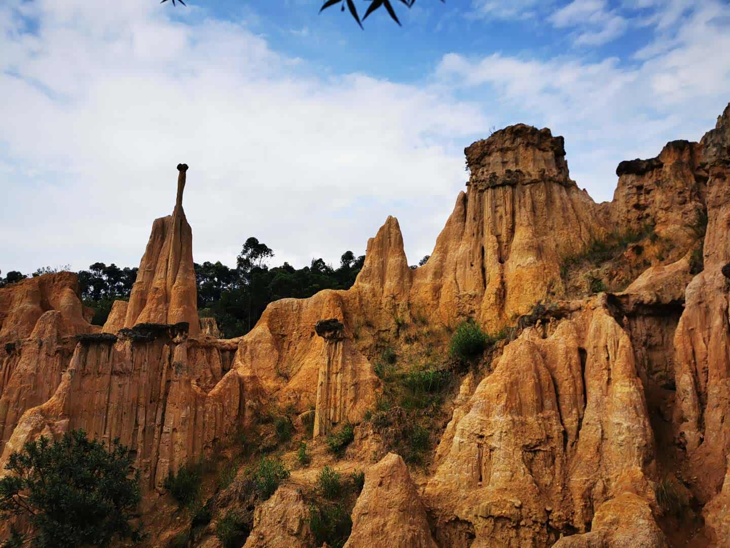 国庆自驾川滇黔渝环线游:西昌黄联土林游