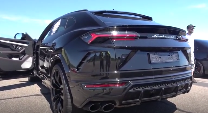 兰博基尼urus车尾设计动感时尚