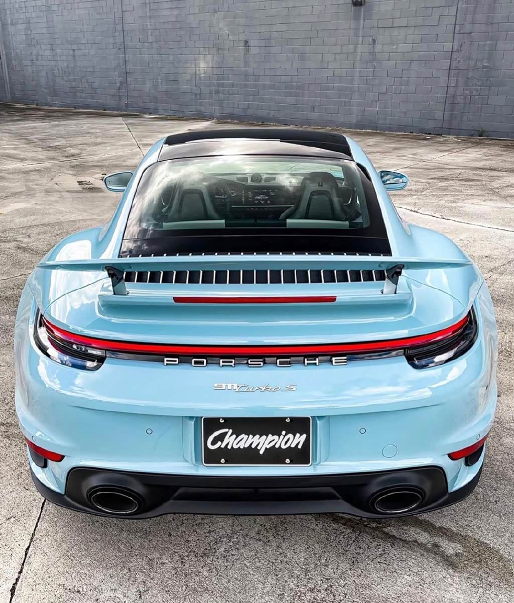 优雅运动的设计 保时捷911 turbo s 稀有配色梅森陶瓷蓝