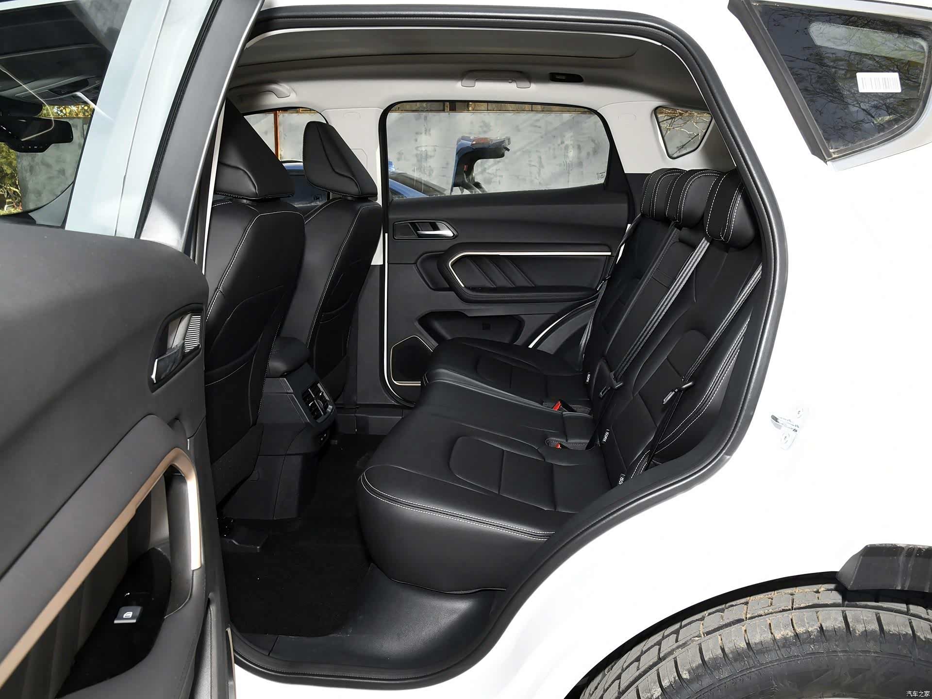 哈弗h6后排空间/引自汽车之家图库