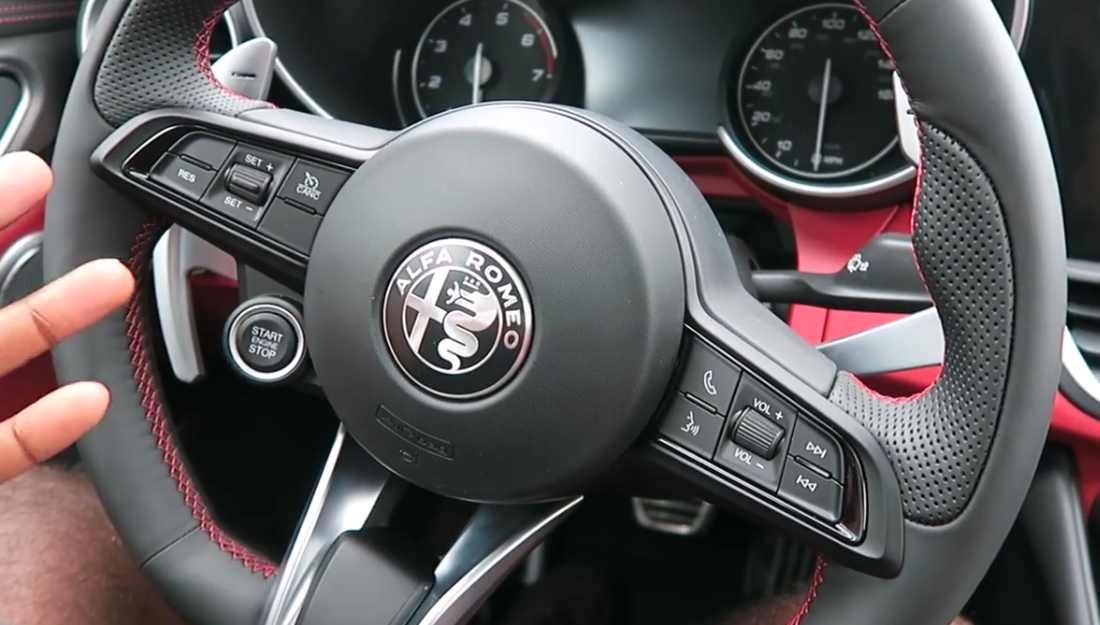 2020款 阿尔法罗密欧giulia ti sport  方向盘全面展示