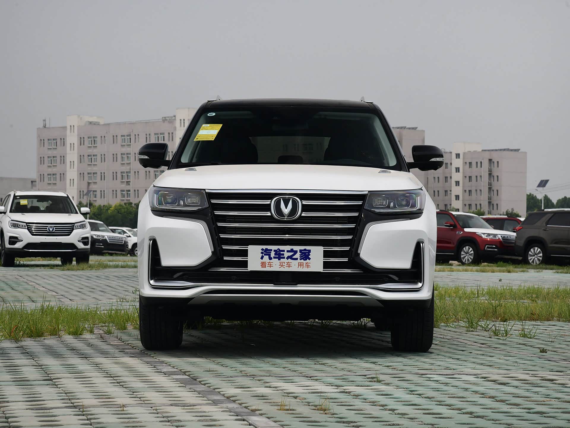     长安汽车 长安cs95