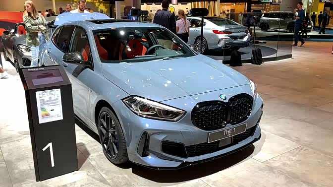 车展实拍2020款宝马1系m135i,看完外观内饰买不买自己看着办