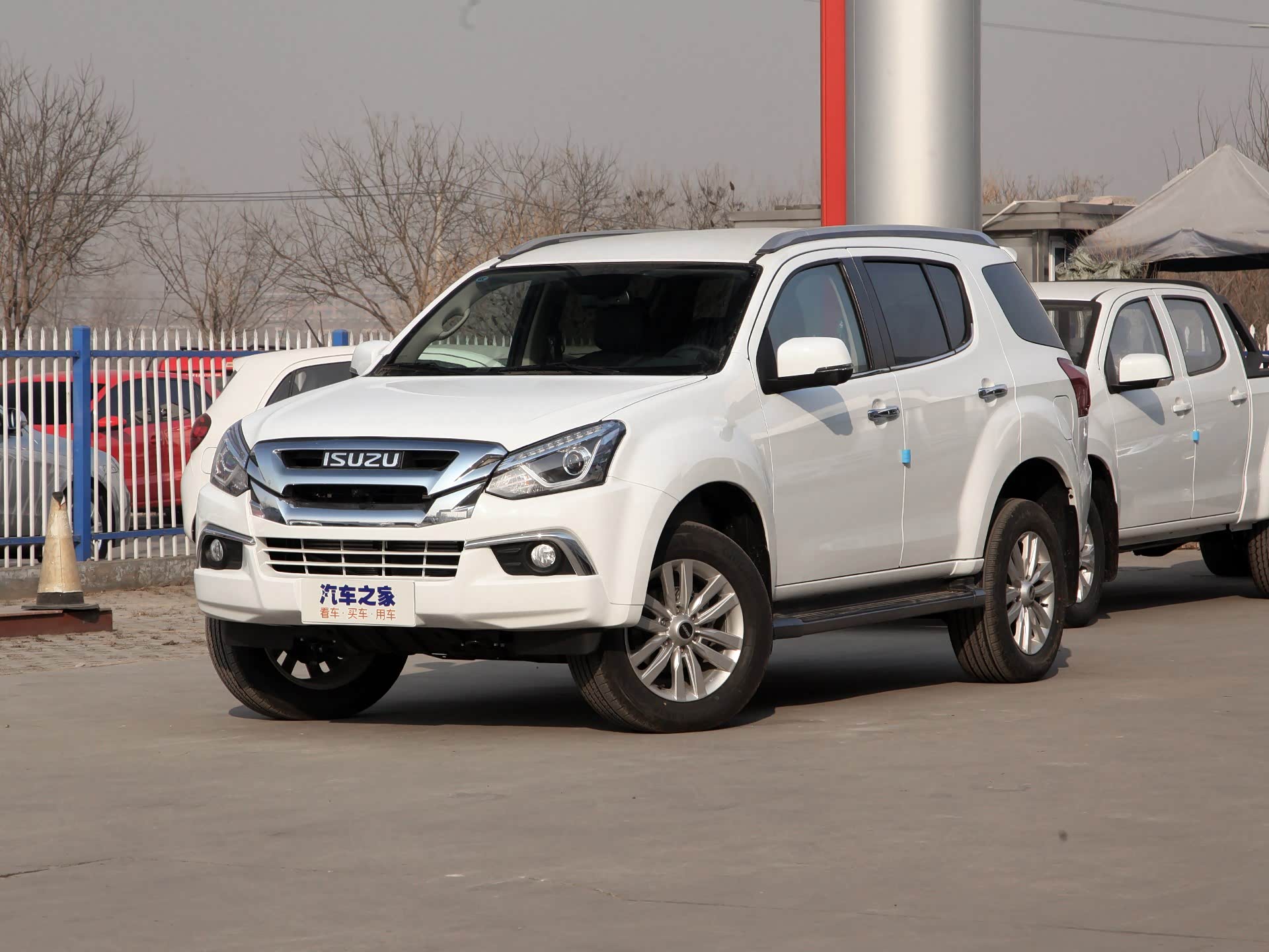 20万区间柴油硬派越野suv,分时四驱 后桥差速锁