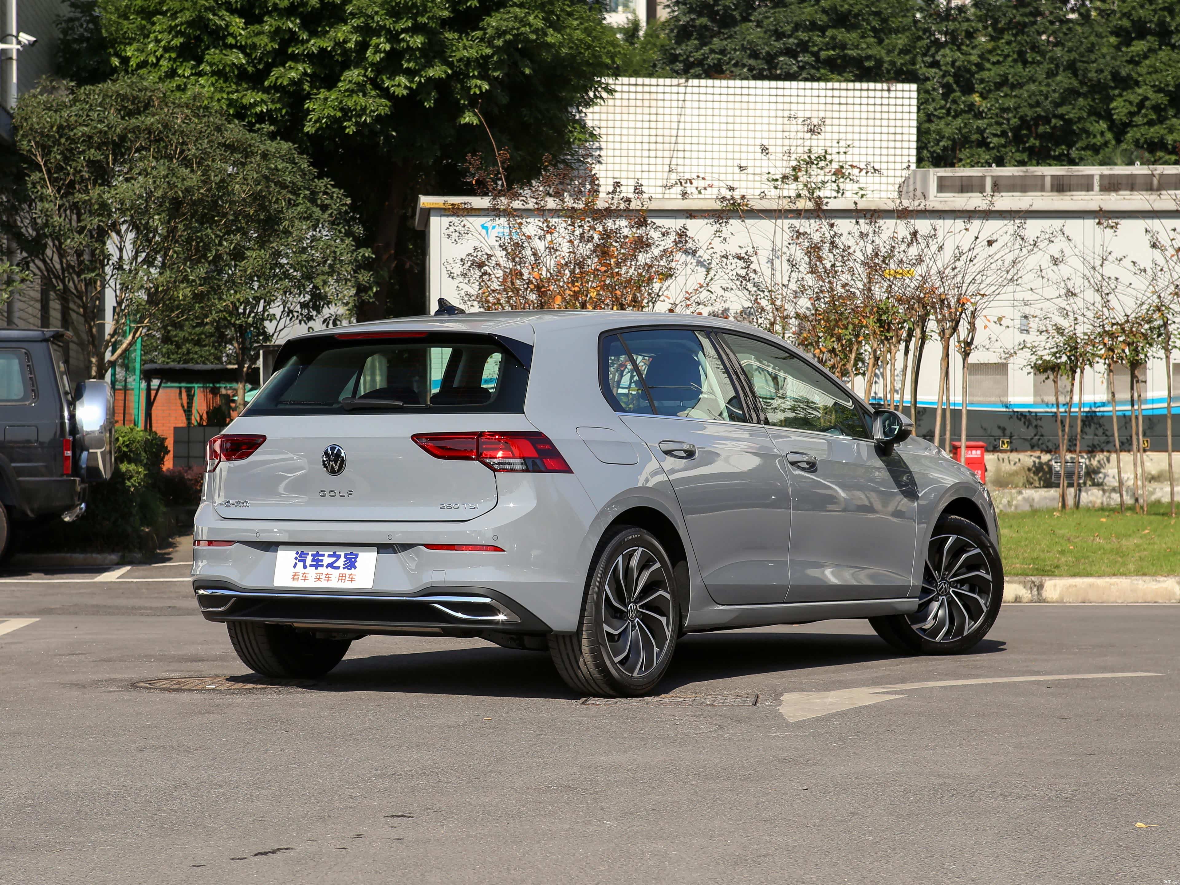 首推280tsipro版第八代高尔夫购车指南