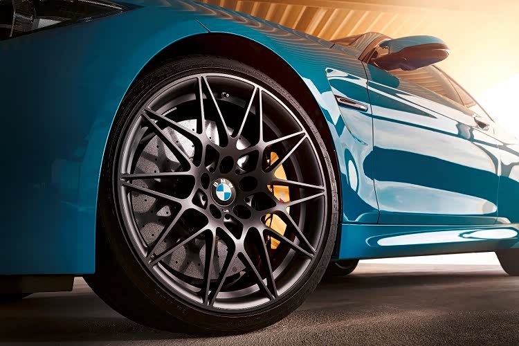 让人爱不释手的20寸星辐式锻造轮毂