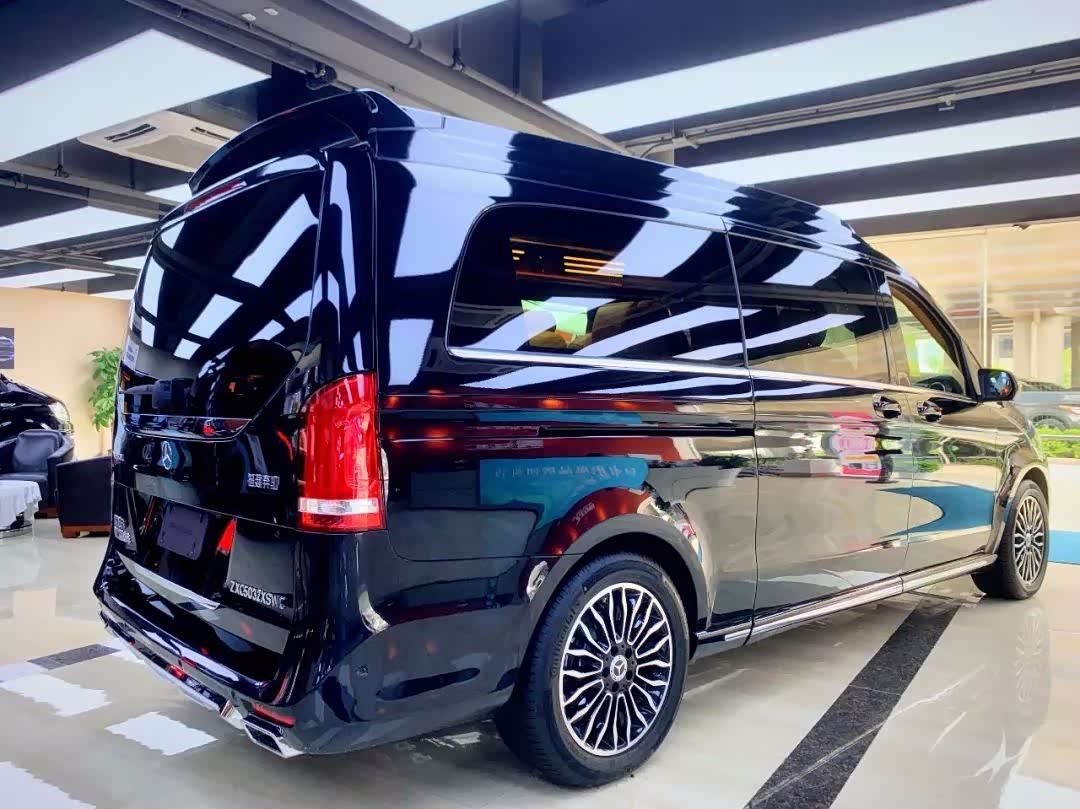 19款国六奔驰v260l高顶,舒适升级,老板期待的配置它都不落下!