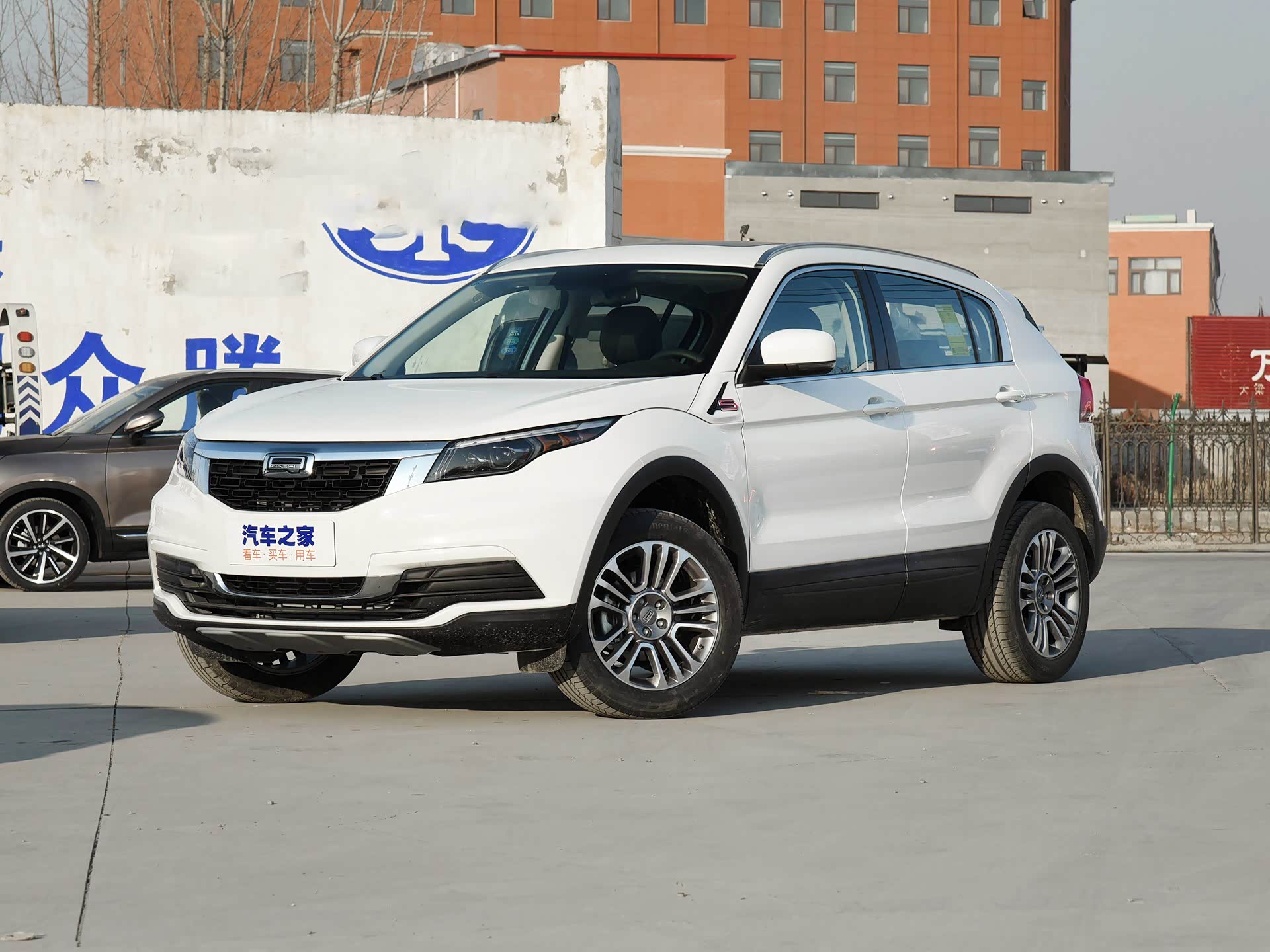 观致5外观动感时尚,主打出色的品质,拥有丰富配置