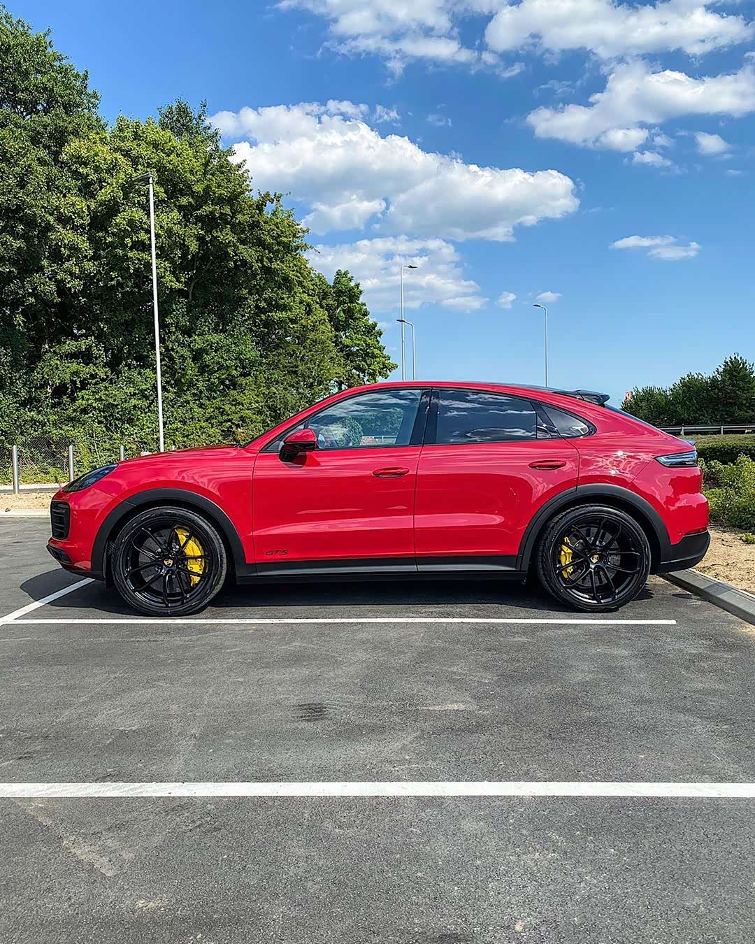 饱满的运动风格 保时捷cayenne gts coupe实车