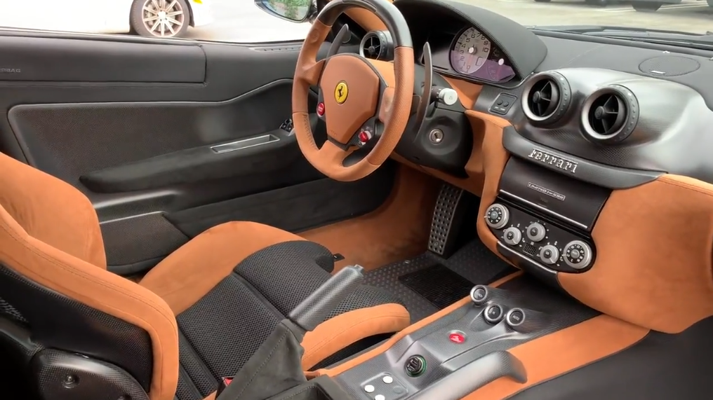法拉利 599 gto内饰欣赏,内饰详细展示