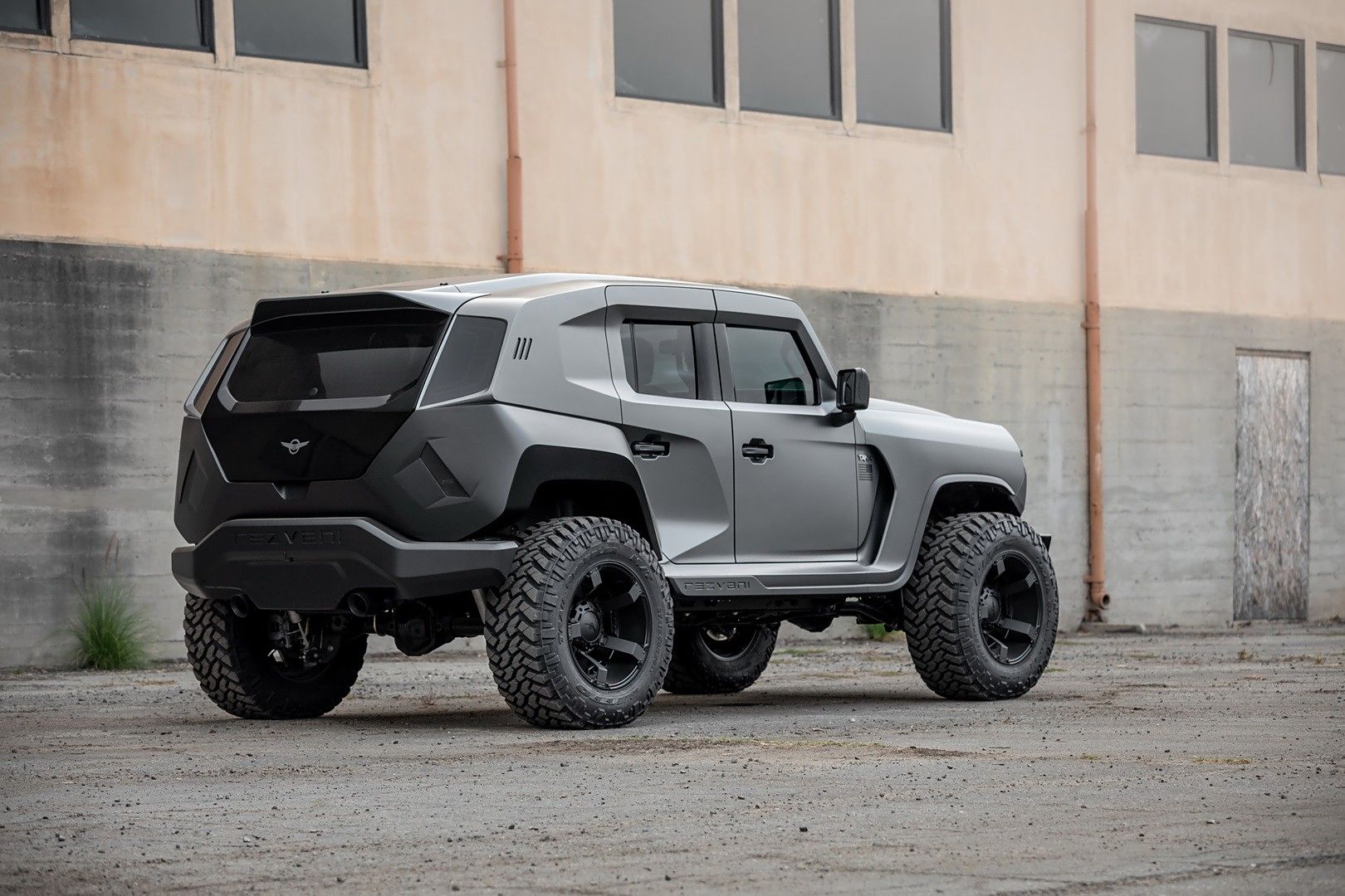 终极版牧马人改装rezvanitank正式发布