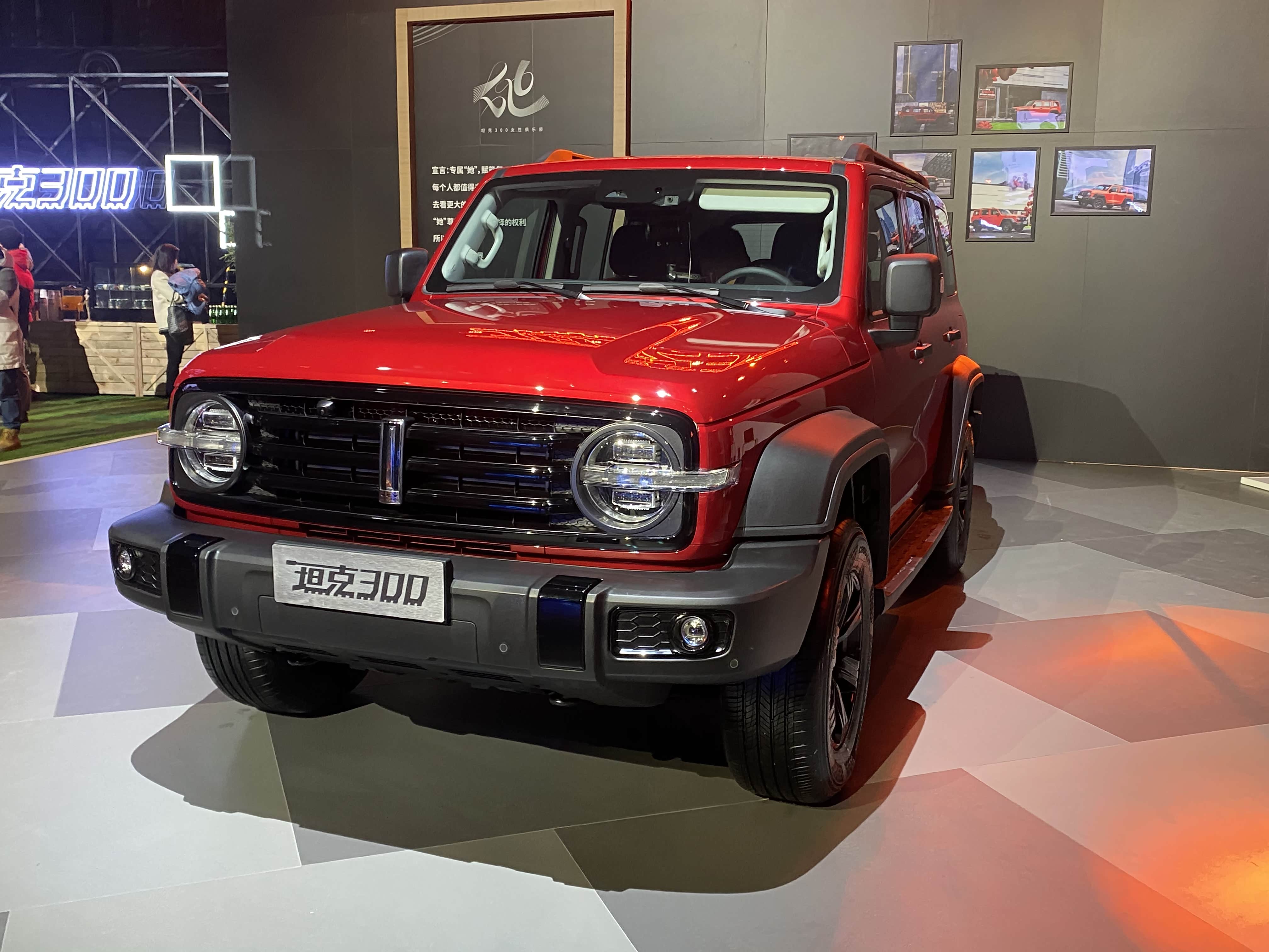 wey坦克300越野版上市 售17.58万起,全系三款车型,选哪款更值?