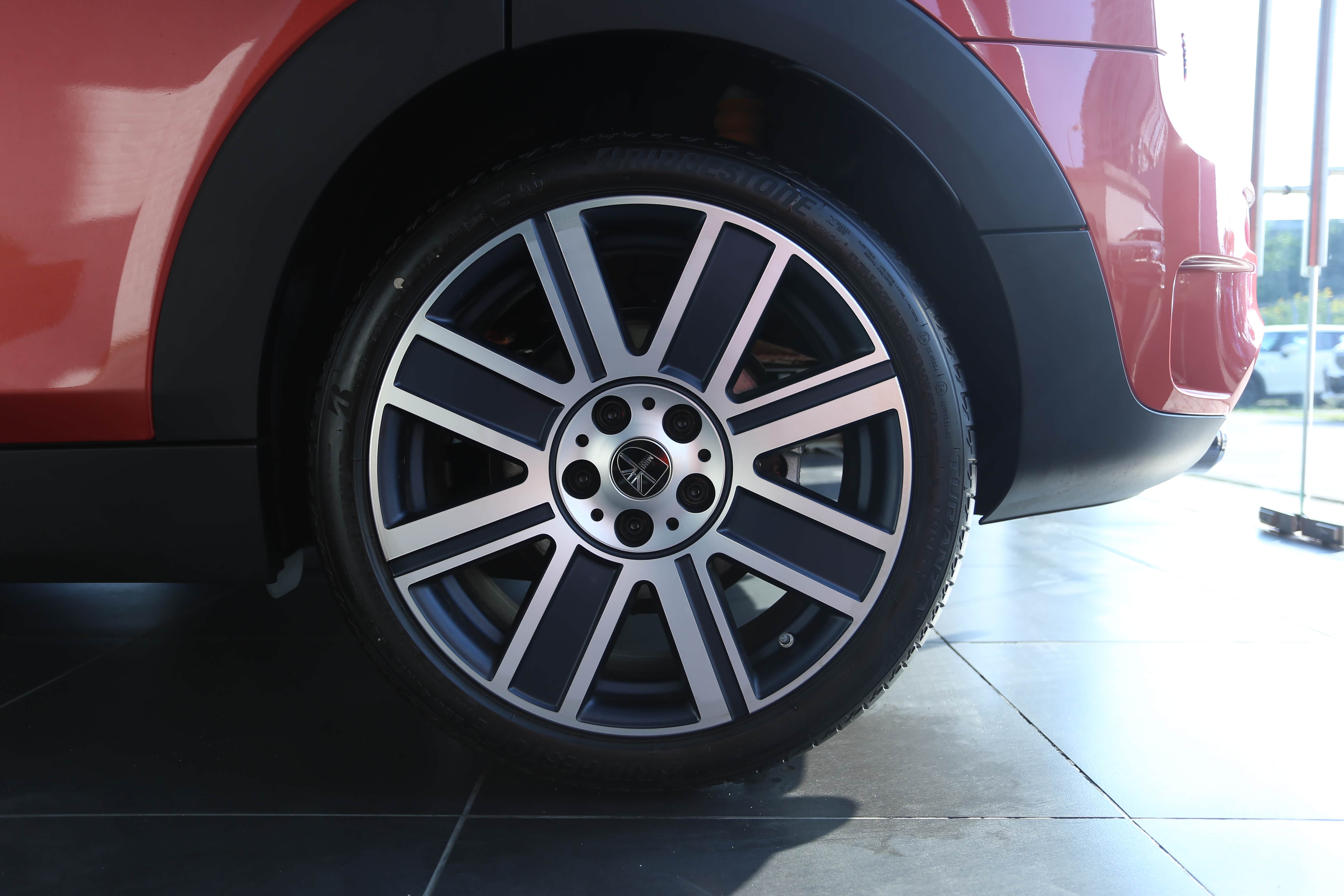 2458万元起新一季miniclubman海口地区到店实拍