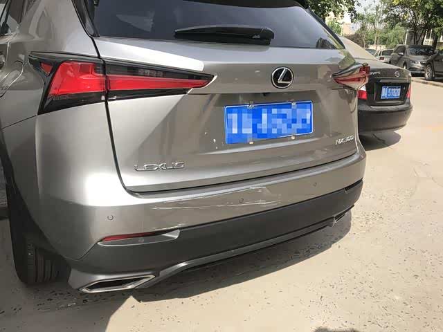 ▲路车甲给蹭的，咱的车属于躺枪