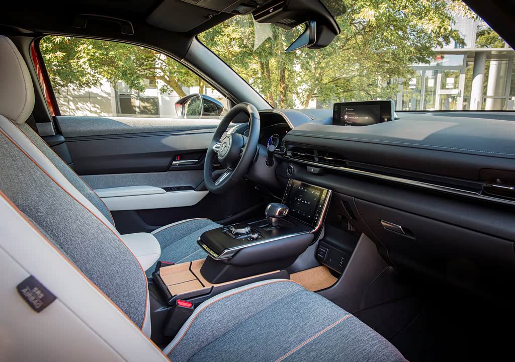 对开门,200km续航9.7秒加速,纯电车型马自达mx-30或将引入