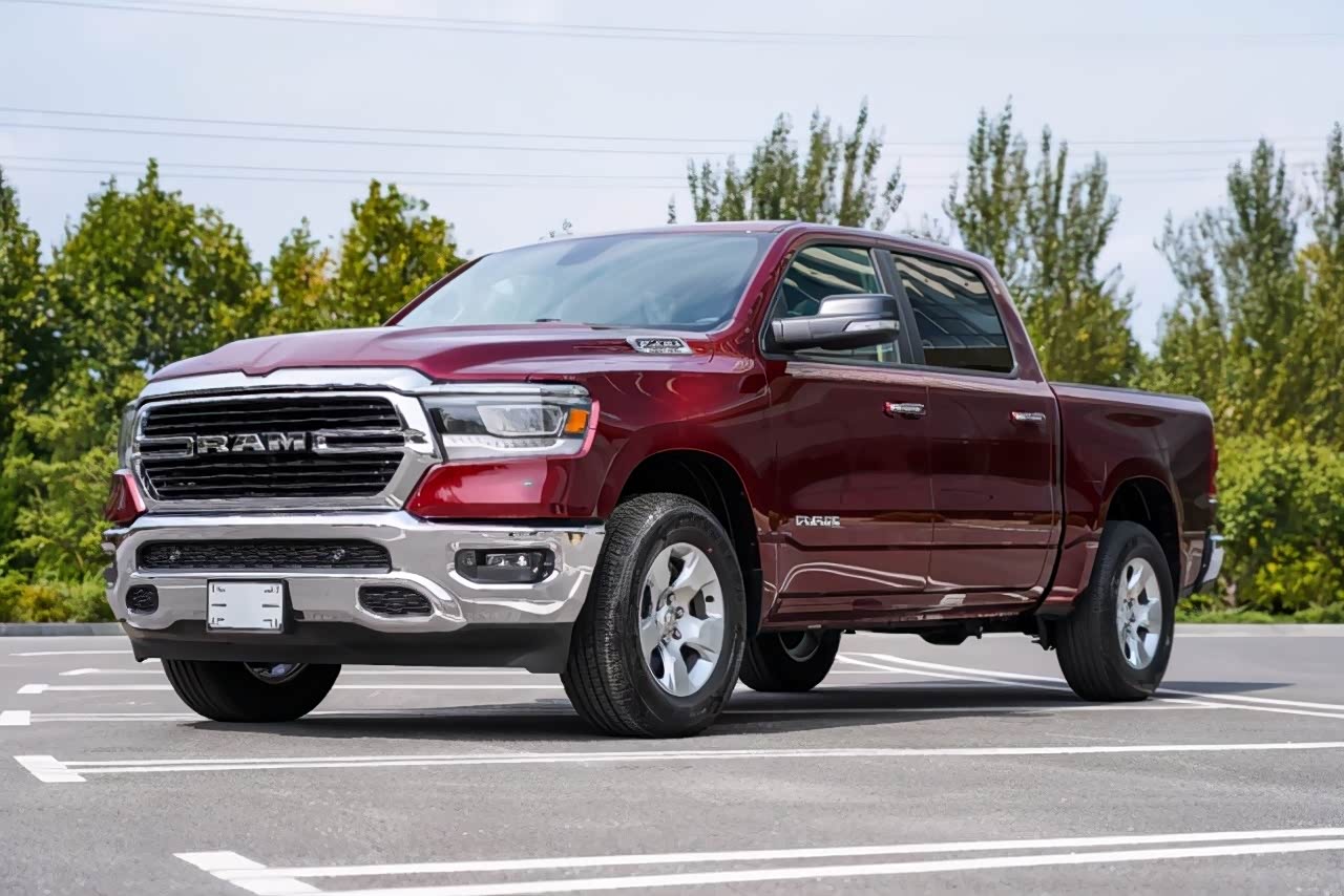 道奇大角牛46.8万,道奇挑战者52万,10月第四周道奇价格行情