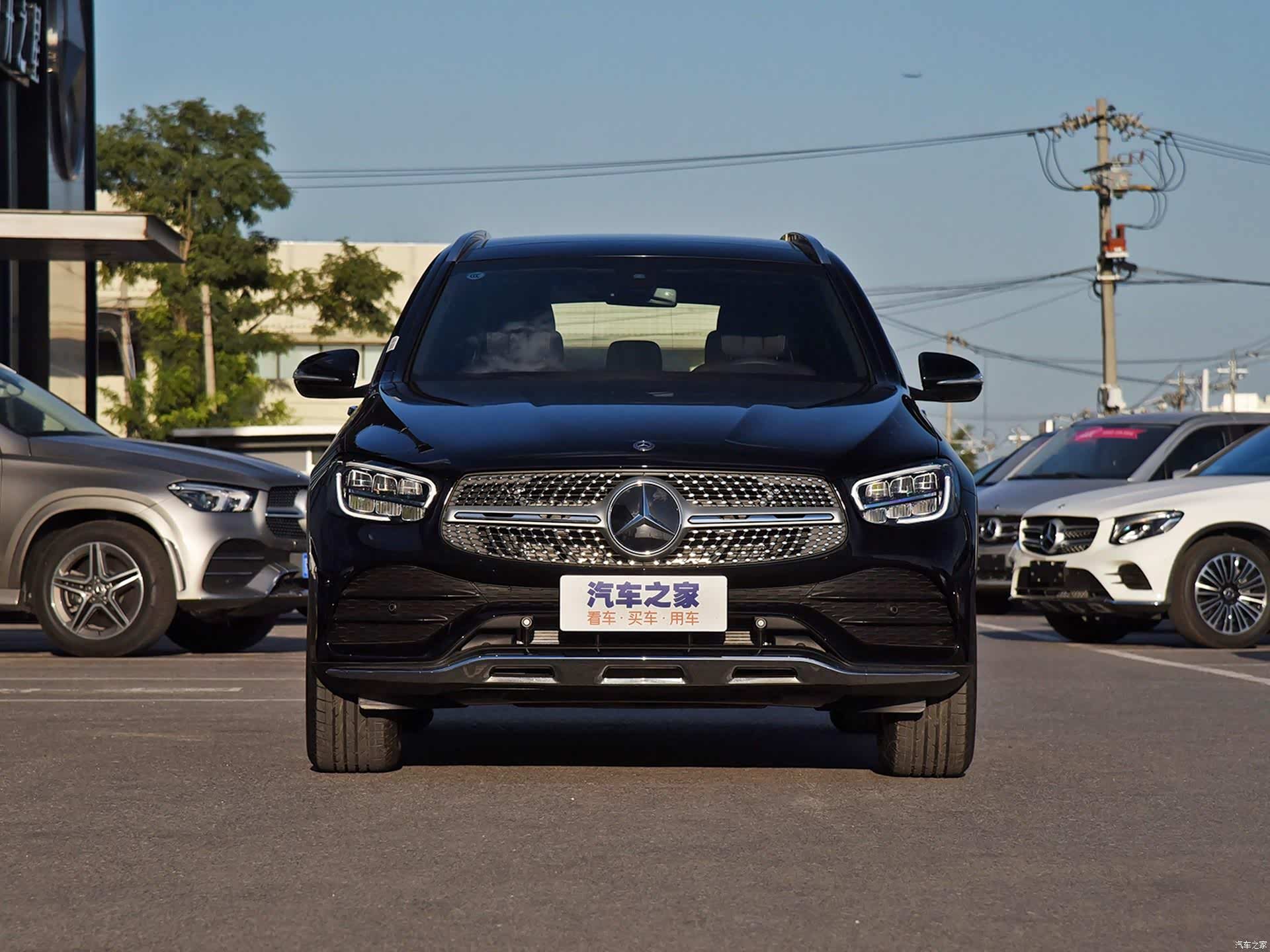 2020款奔驰glc上市最低配上涨两千元标配123寸全液晶仪表