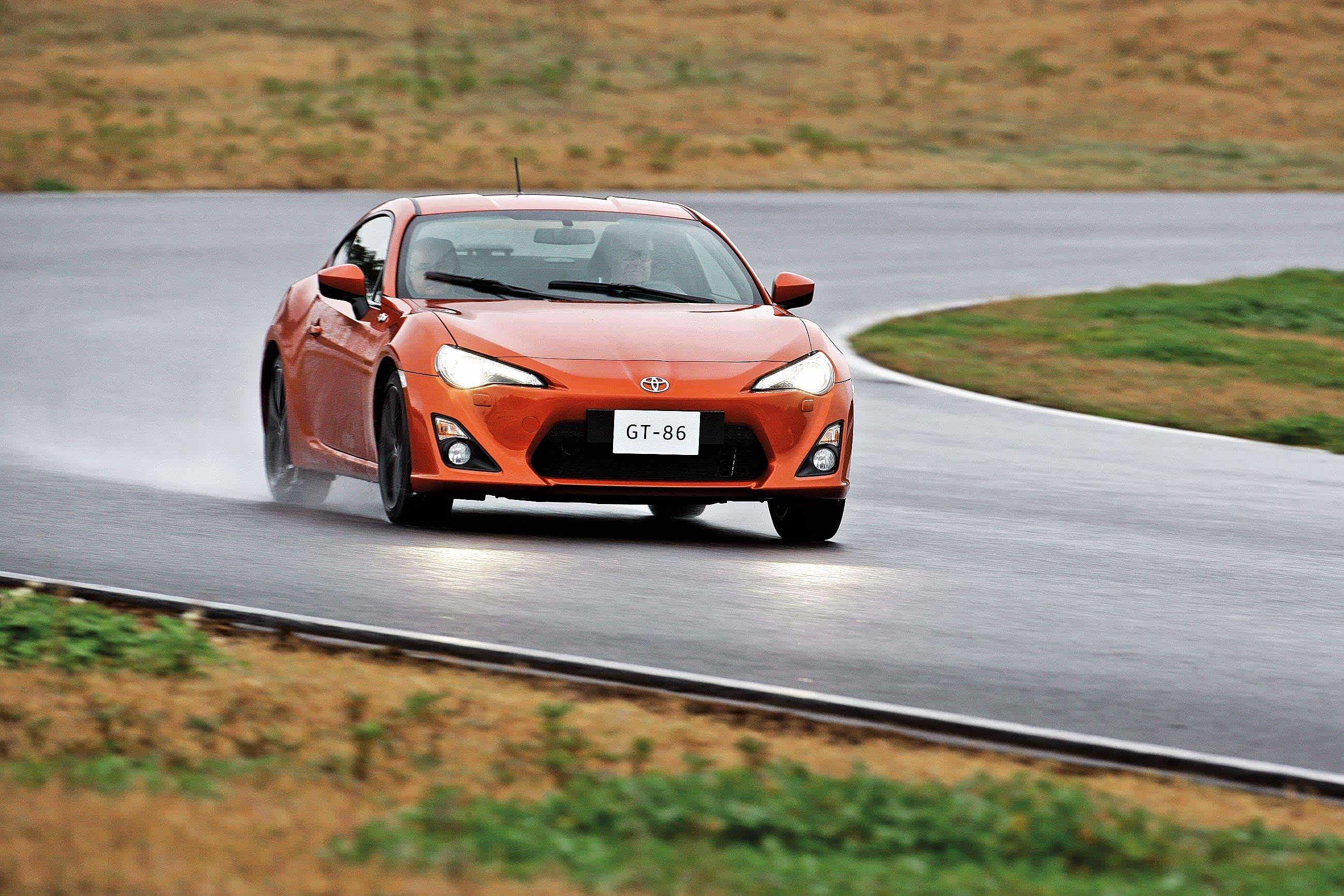 仅200马力的丰田86,国五还卖28万,值吗?