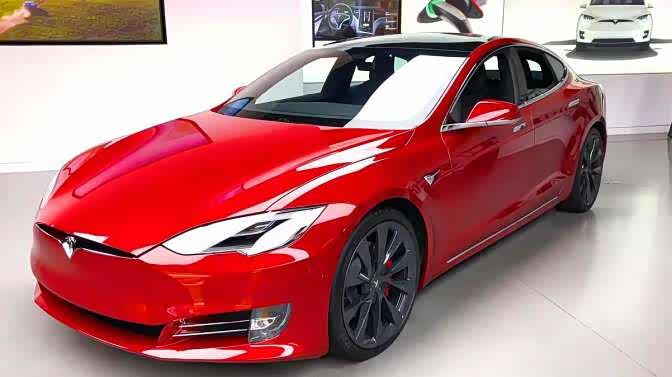 140万的特斯拉modelsp100d到店,有这外观和内饰给个不买的理由