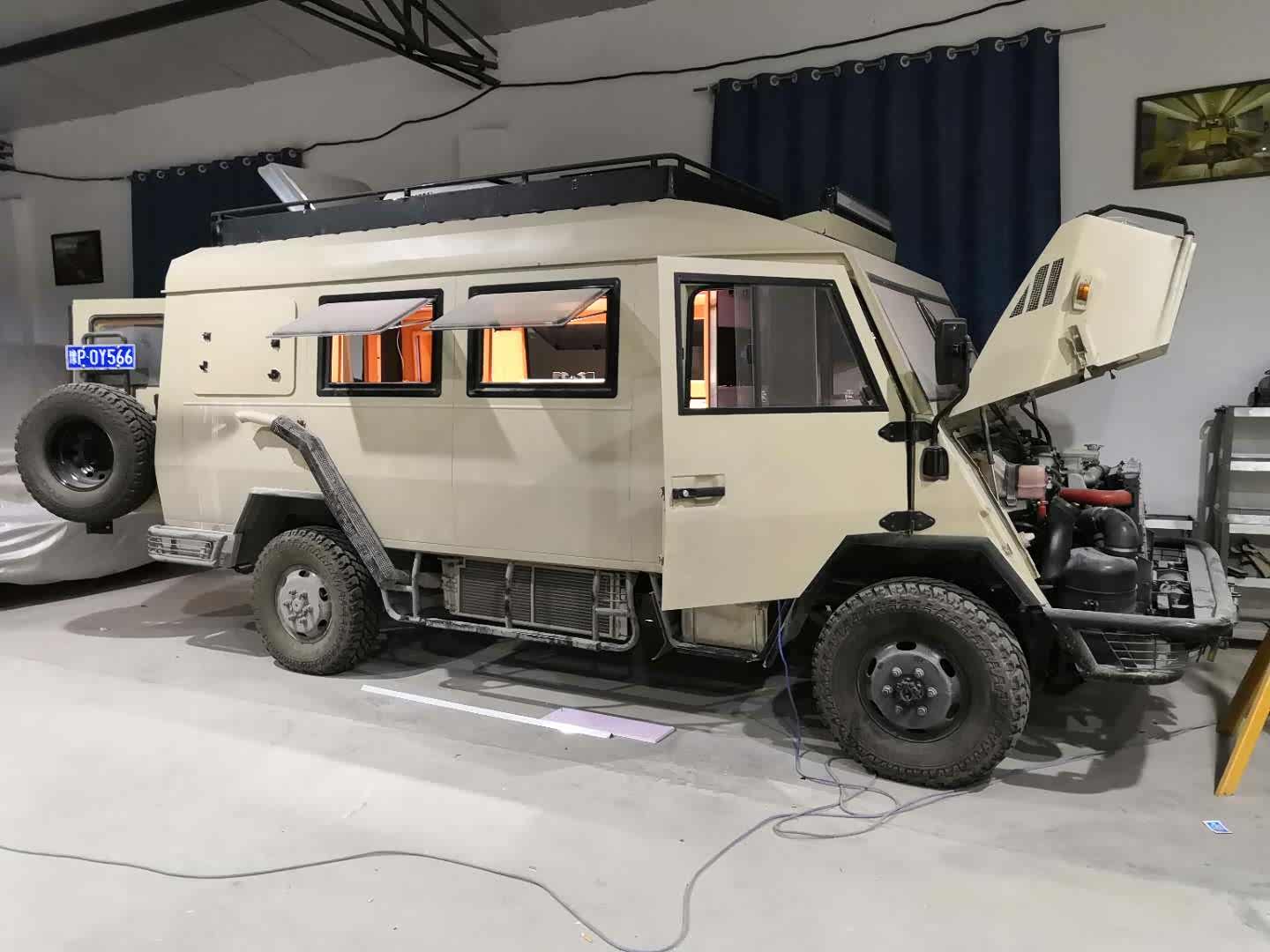 依维柯2045/2046改装的房车 内饰非常精致.