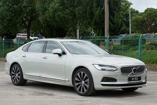 新款沃尔沃s90上市,售40.69万元起