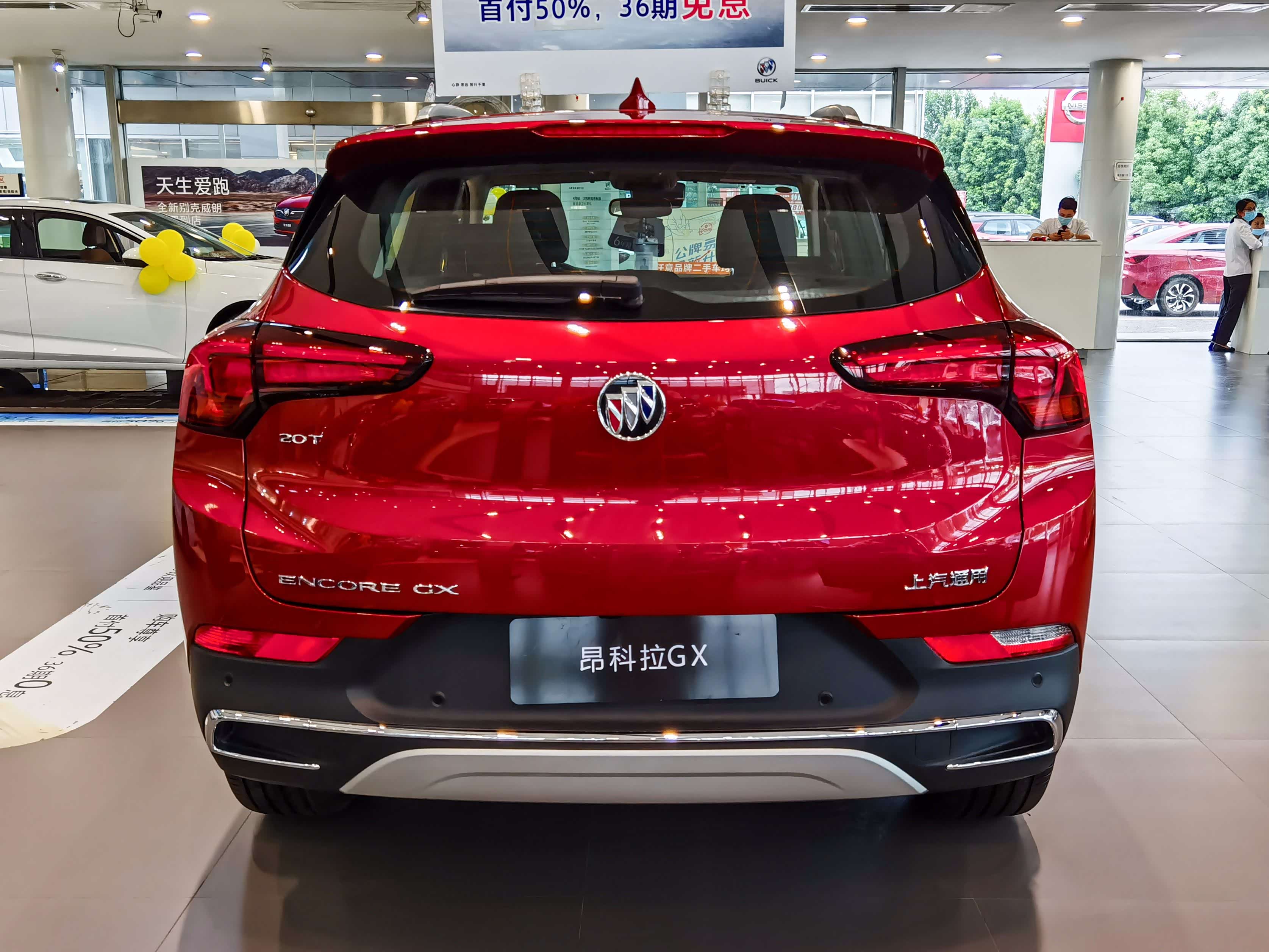 【到店实拍】尺寸更大配置更丰富 实拍2020款别克昂科拉gx