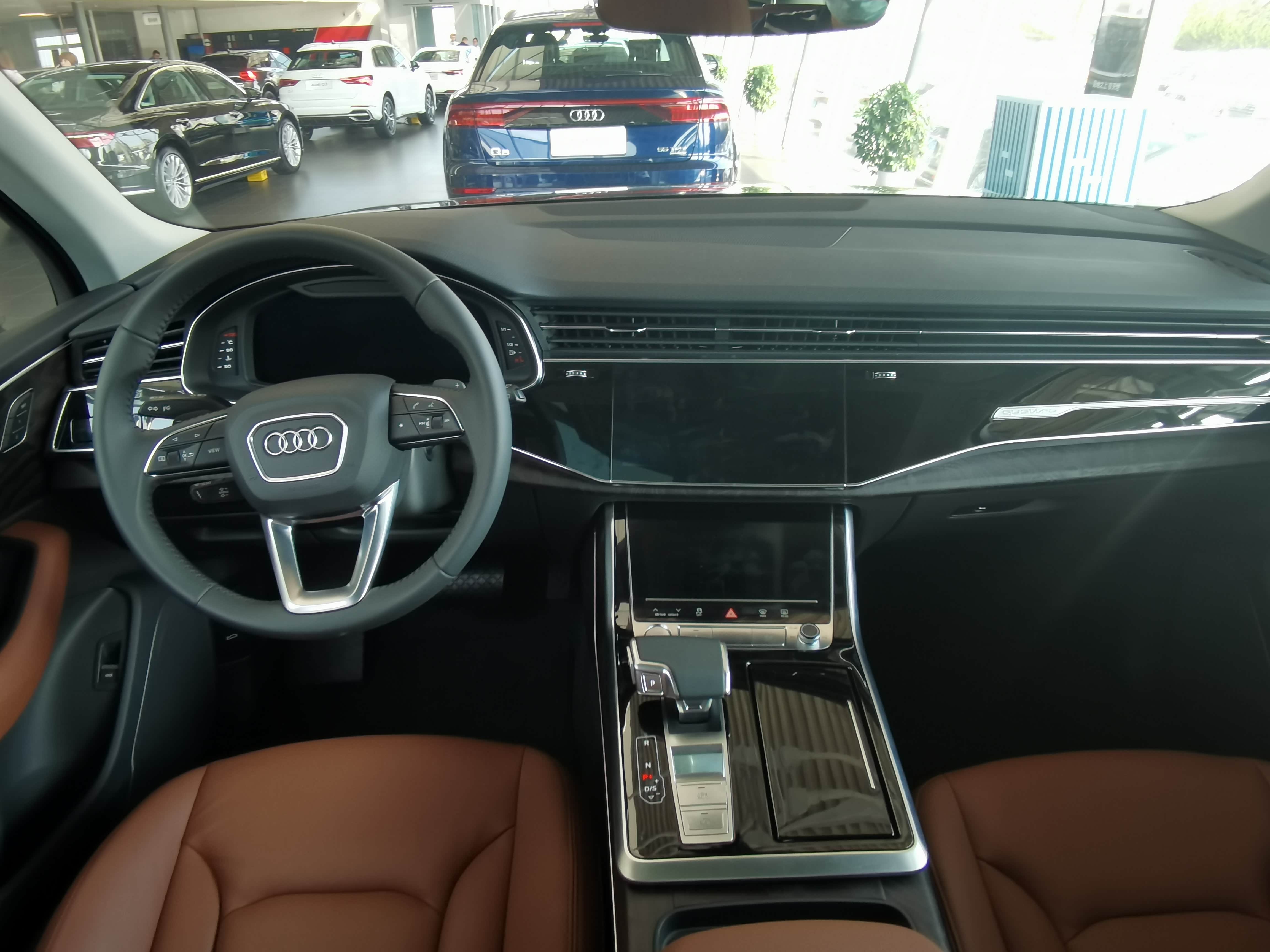 【到店实拍】内饰升级变化大 青岛实拍奥迪q7