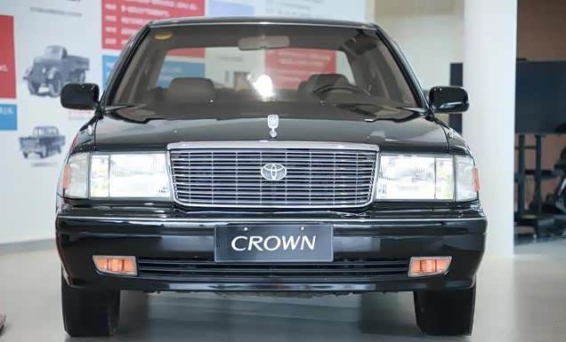 很有情怀的一款丰田经典车!立标抓人眼球,25年发动机没修过