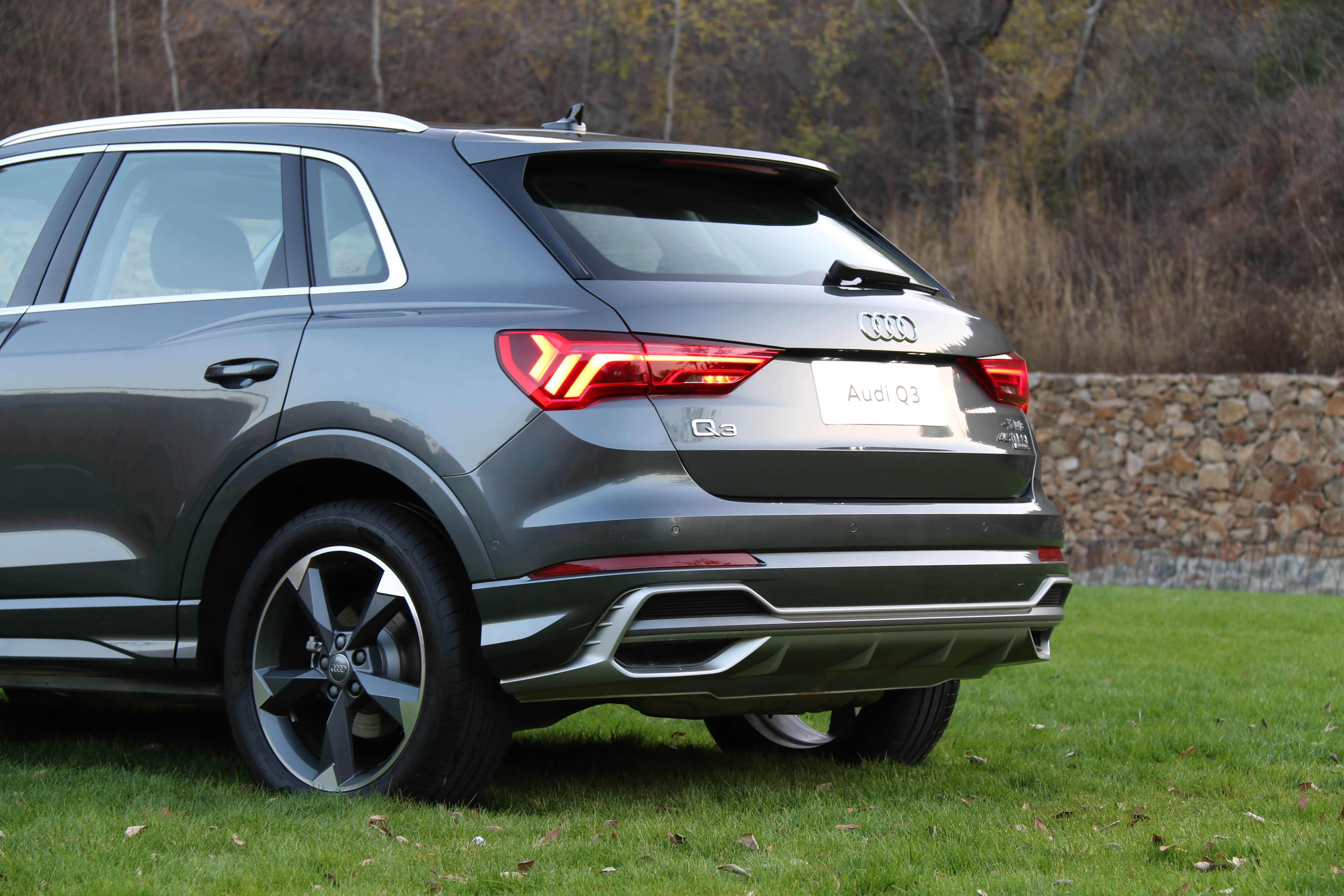 图为45tfsi quattro豪华动感型