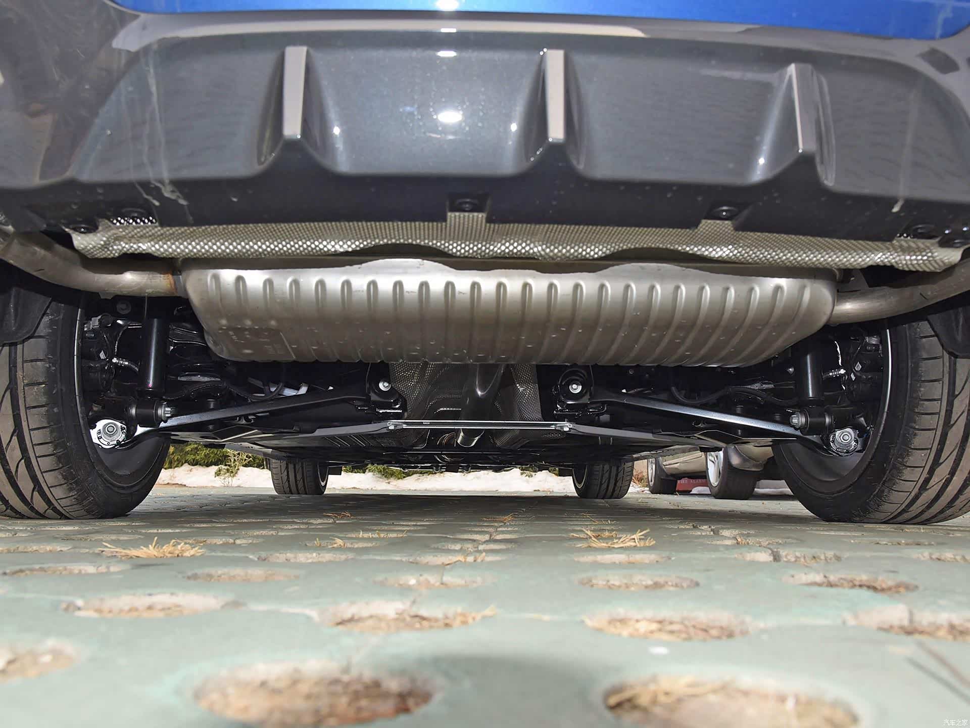 不仅如此,优秀的nvh(噪声,振动与声振粗糙度)和底盘调教,使宝马1系