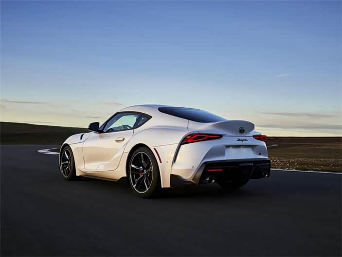 2021款丰田"牛魔王"官图 动力升级