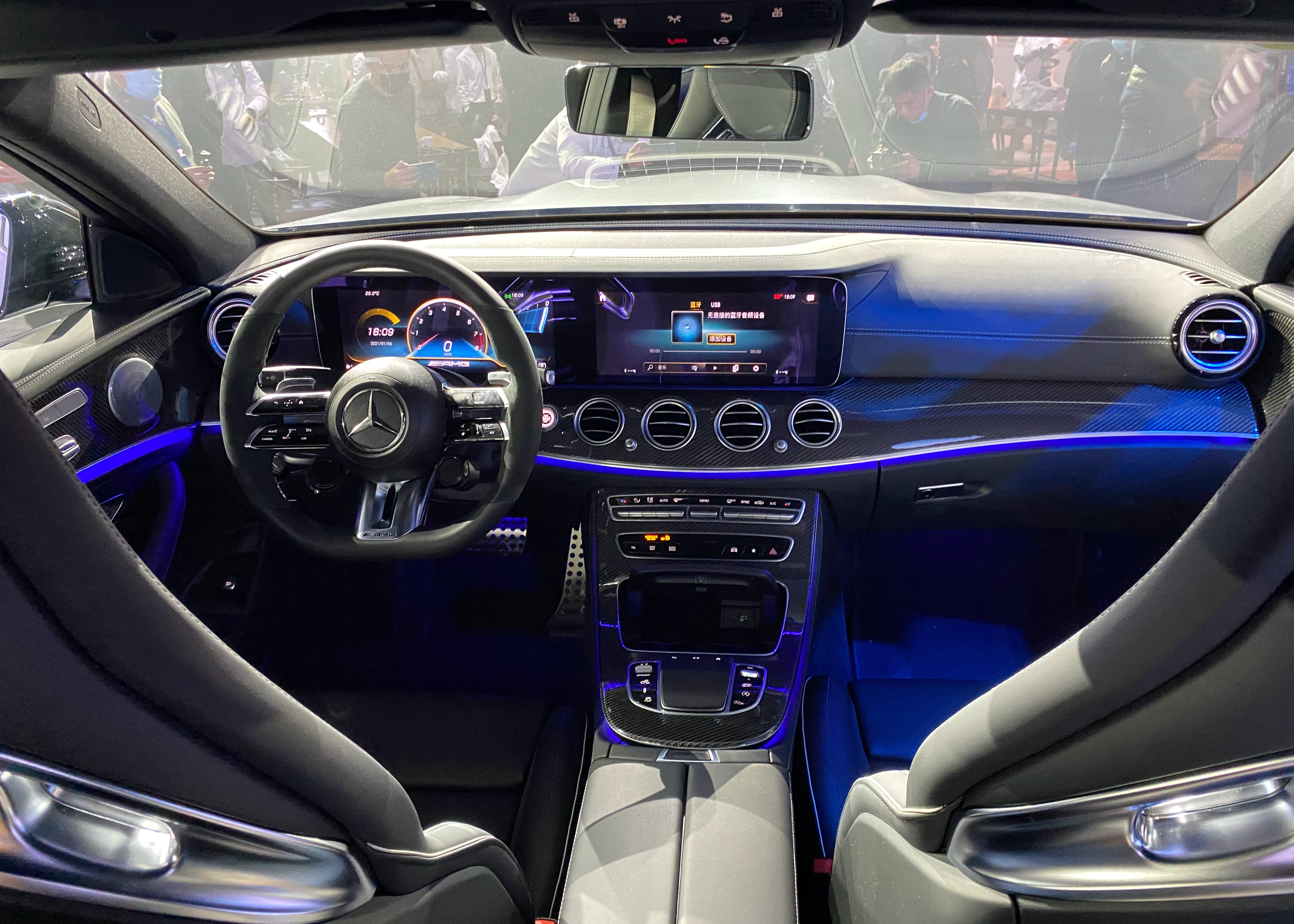 612马力的怪兽 奔驰amg e63s售价146.88万元