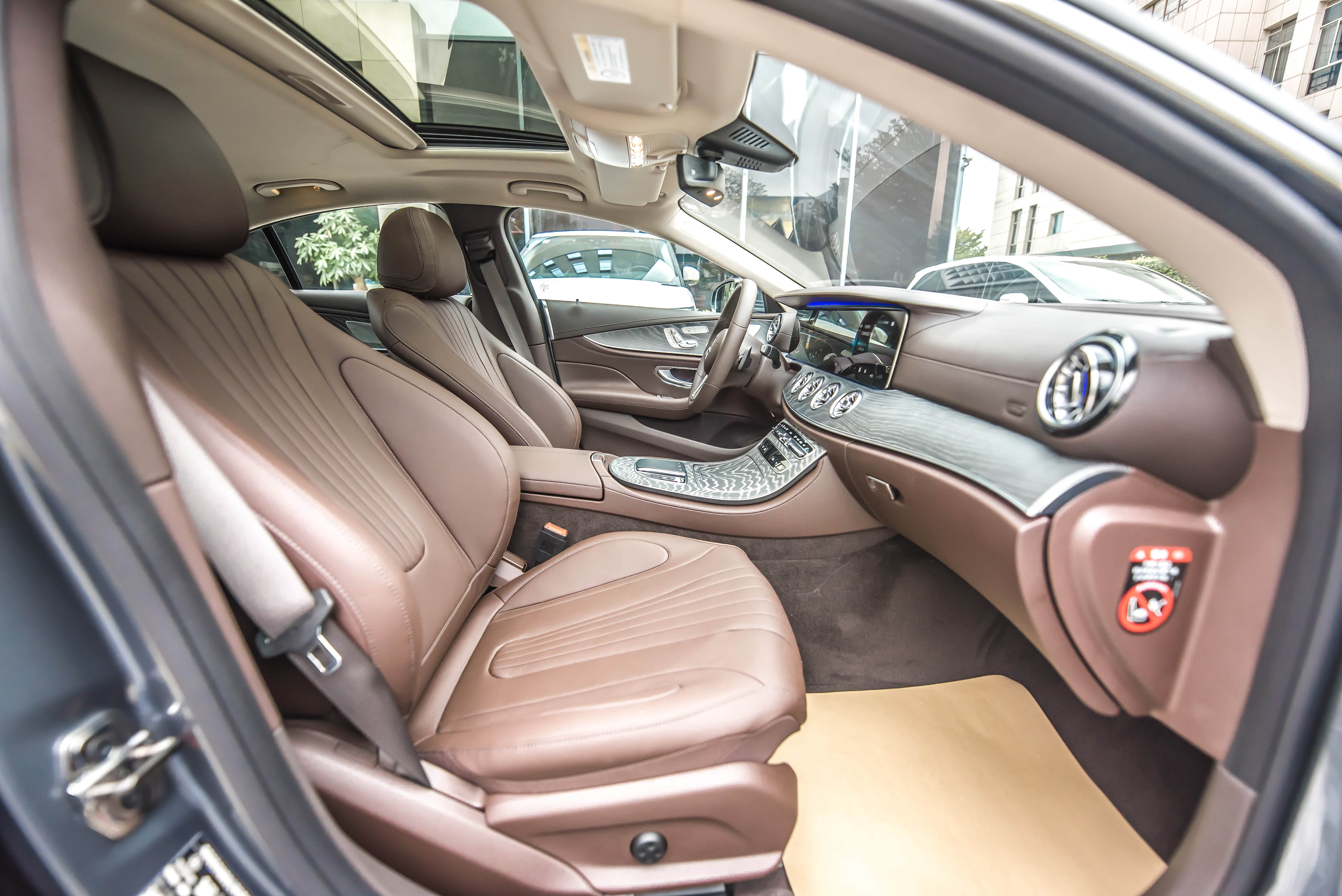 厦门2021款 进口奔驰cls 300 动感型到店美拍