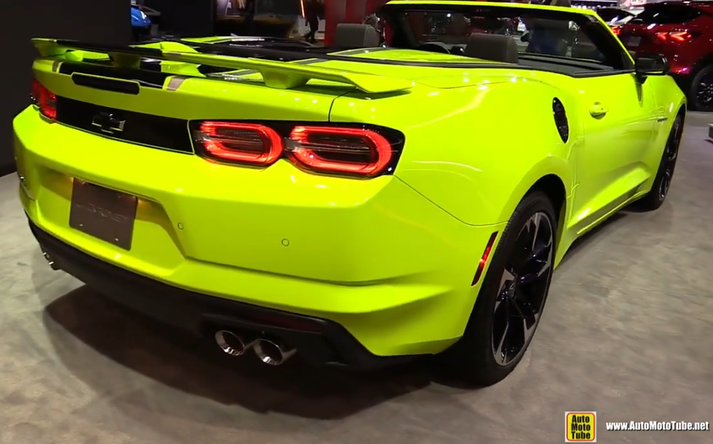 性能跑车精彩实拍,全新 雪佛兰 科迈罗 rs