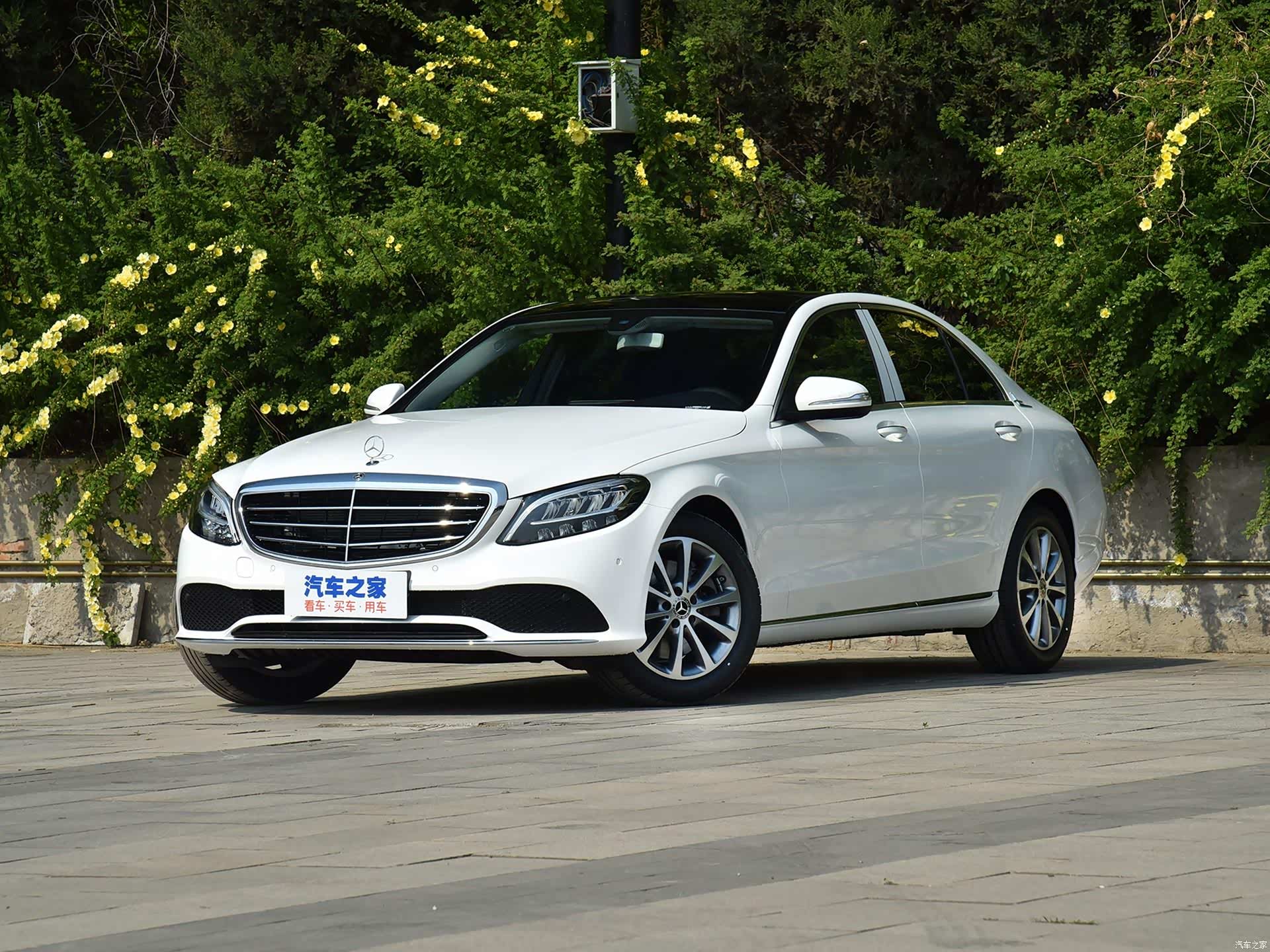 奔驰c级 广州地区有现车 最高优惠9.2万