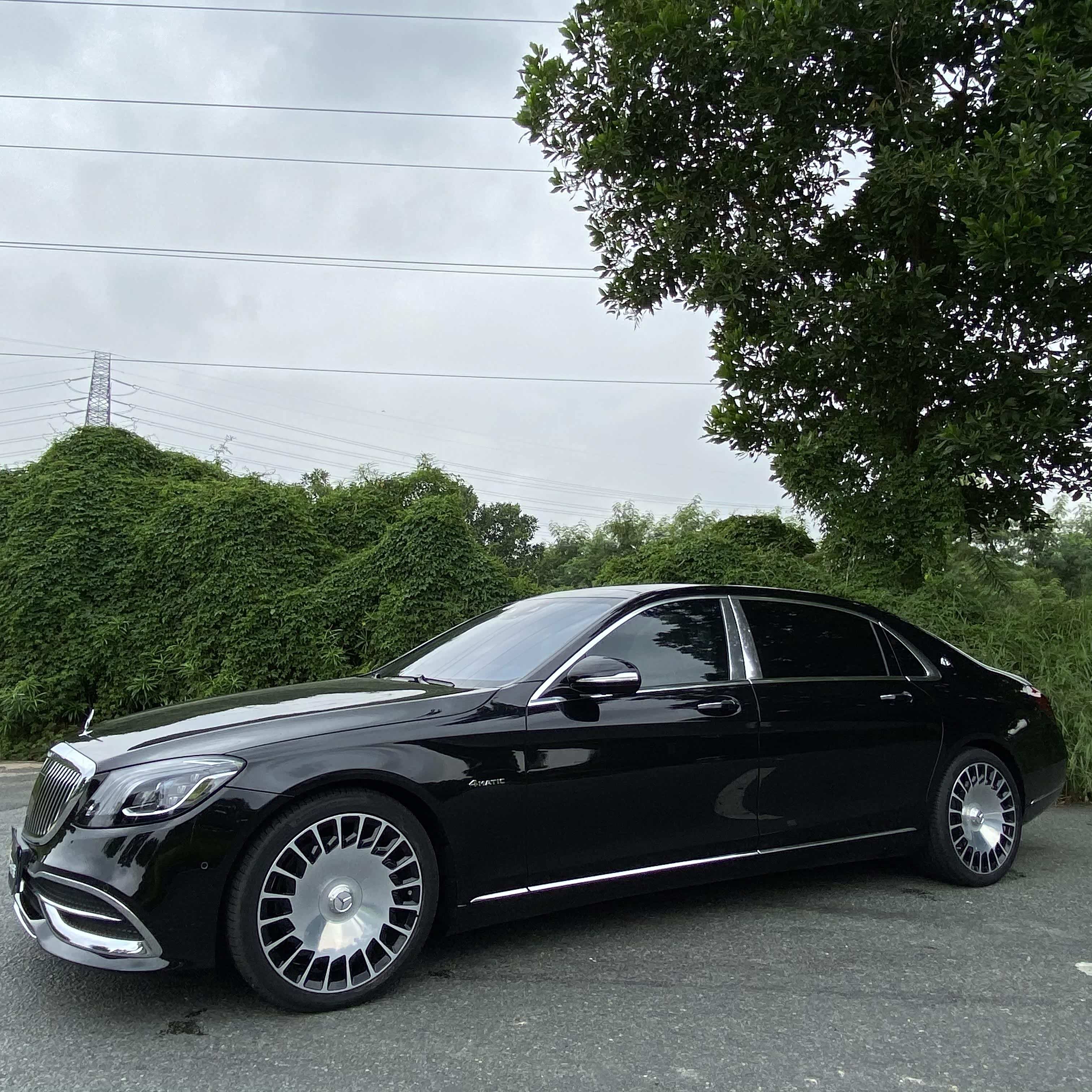 20款迈巴赫s450典藏版改20寸大饼轮毂-迈卡库小夏