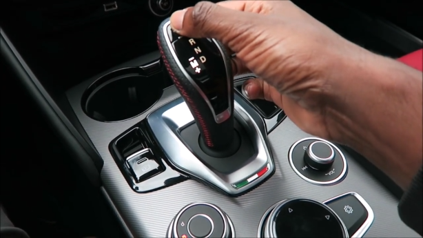 档杆展示,2020款阿尔法罗密欧giulia ti sport