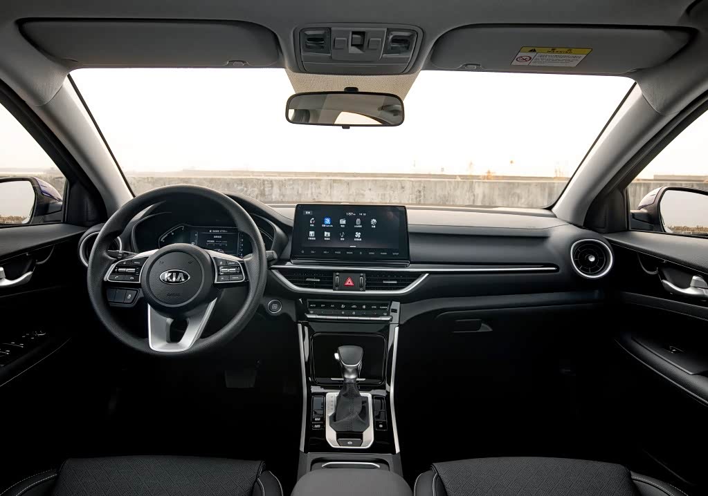 新款起亚k3上市 顶配13.18万 2021款1.4tgt-line智驾运动版最划算